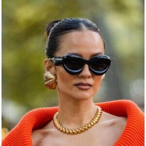 NEW LOEWE SUNGLASSES LW40097I 01A BLACK WOMEN EYEWEAR LOEWE